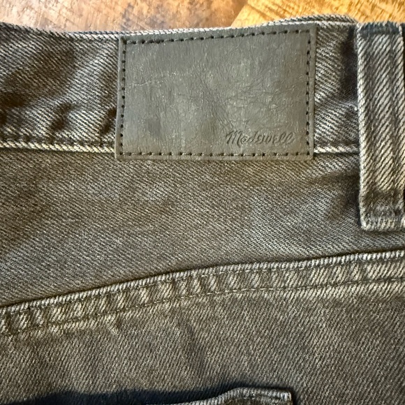NWT Madewell The Dean Easy Straight Jean in Ripley Wash, Faded Black, Size 33 - Picture 10 of 12